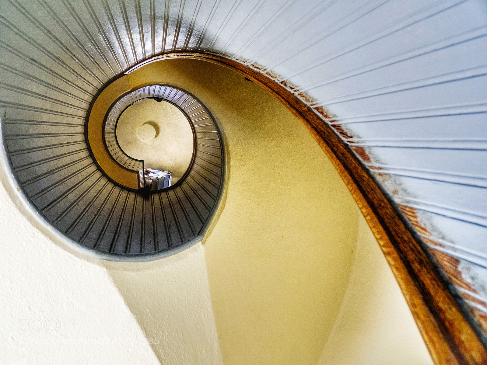Olympus OM-D E-M1 sample photo. Spiral staircase old point photography