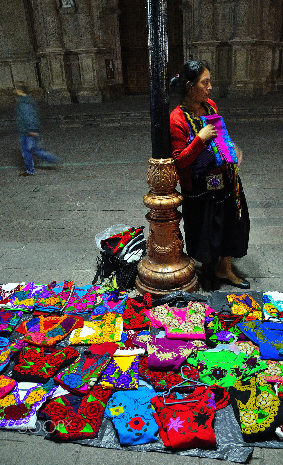 Sigma 17-50mm F2.8 EX DC OS HSM sample photo. Street vendor photography