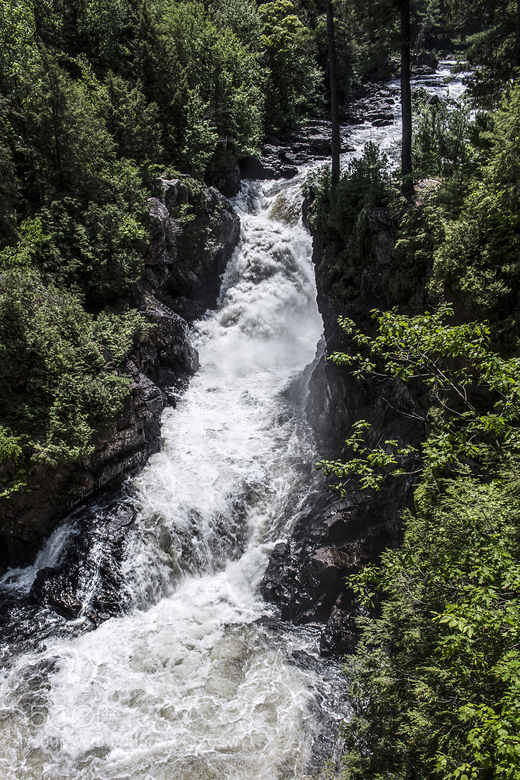 Canon EOS 100D (EOS Rebel SL1 / EOS Kiss X7) sample photo. Chutes dorwin photography
