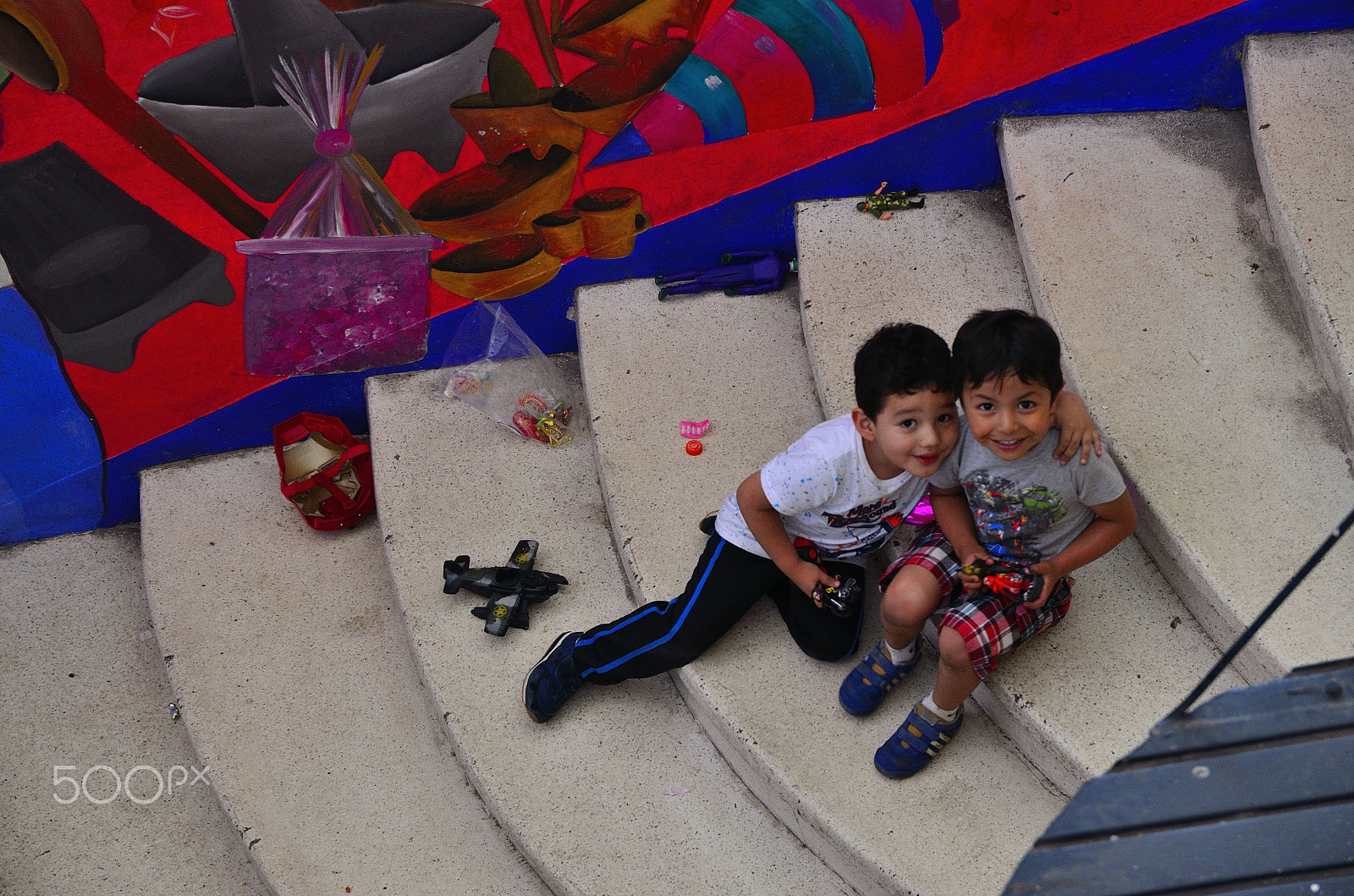 Sigma 17-50mm F2.8 EX DC OS HSM sample photo. Best friends photography