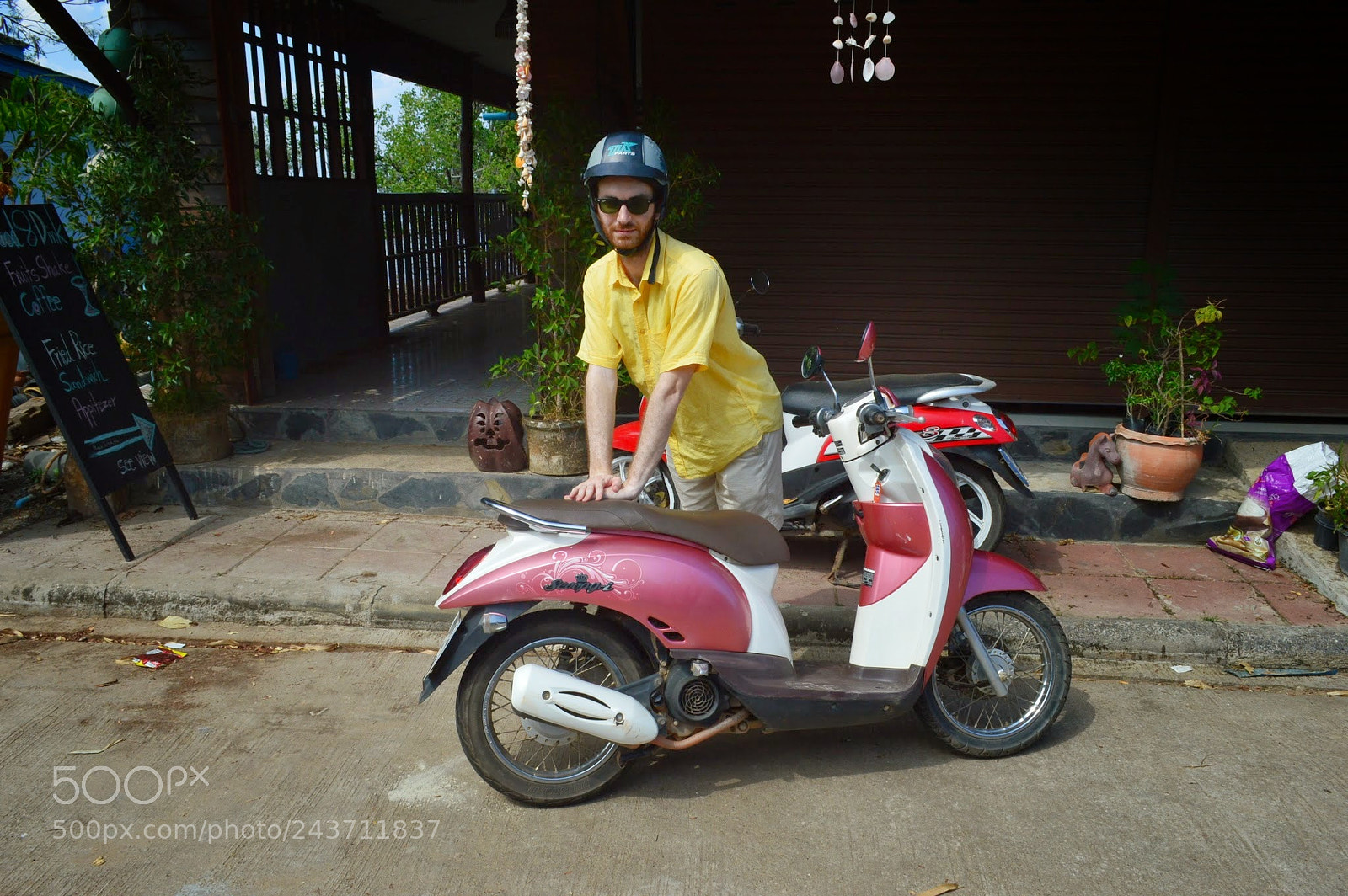 Nikon D3200 sample photo. Ben in thailand on photography