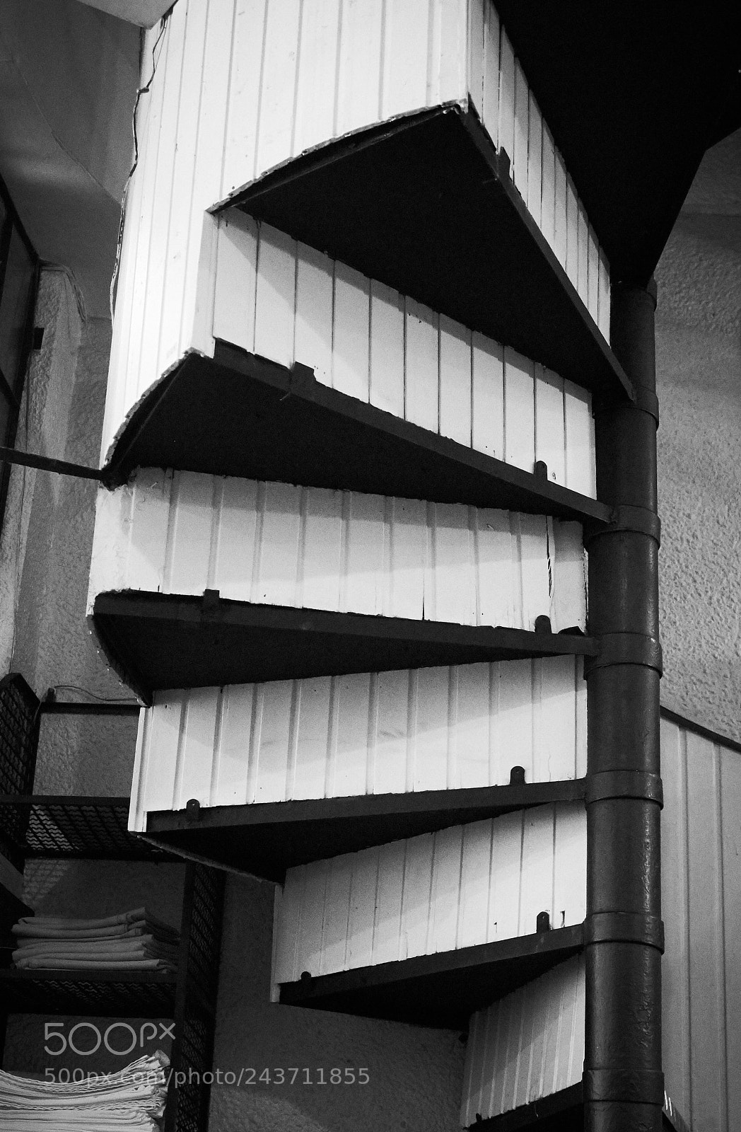 Fujifilm X-T10 sample photo. Go upstairs photography