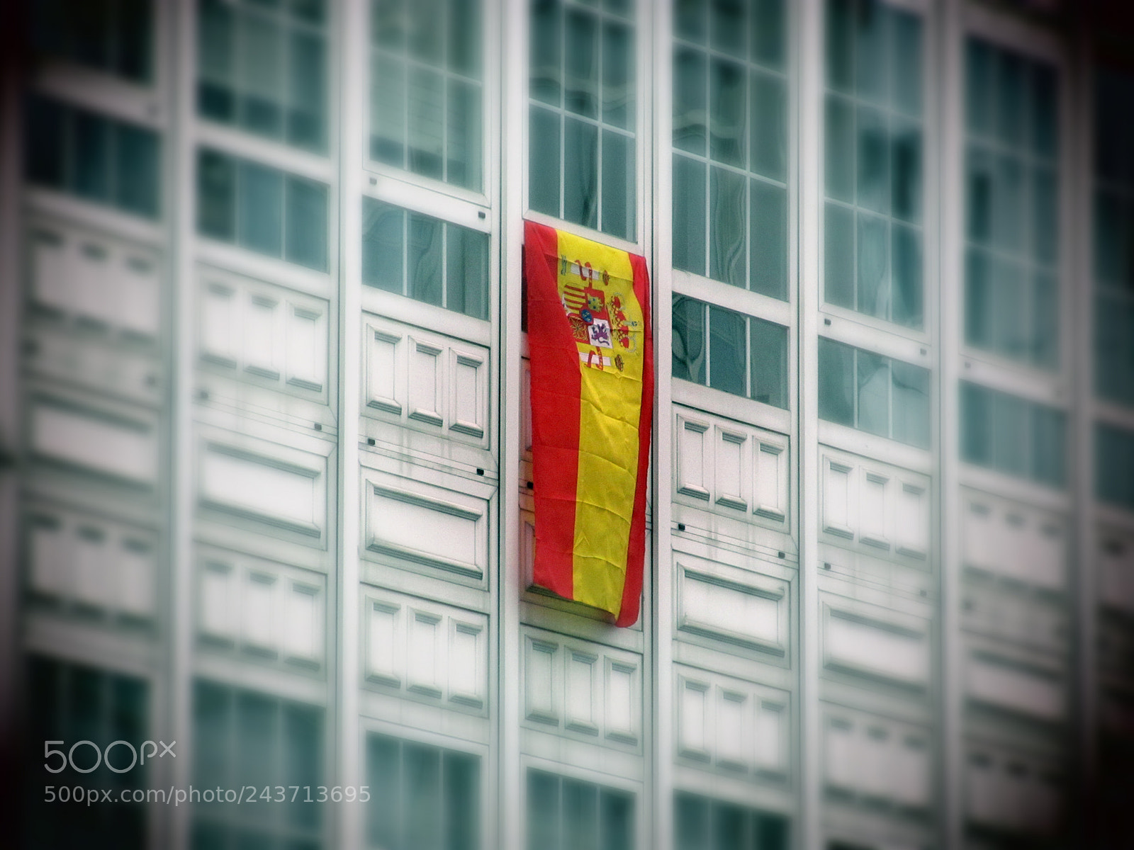 Canon PowerShot SX150 IS sample photo. Spanish flag photography