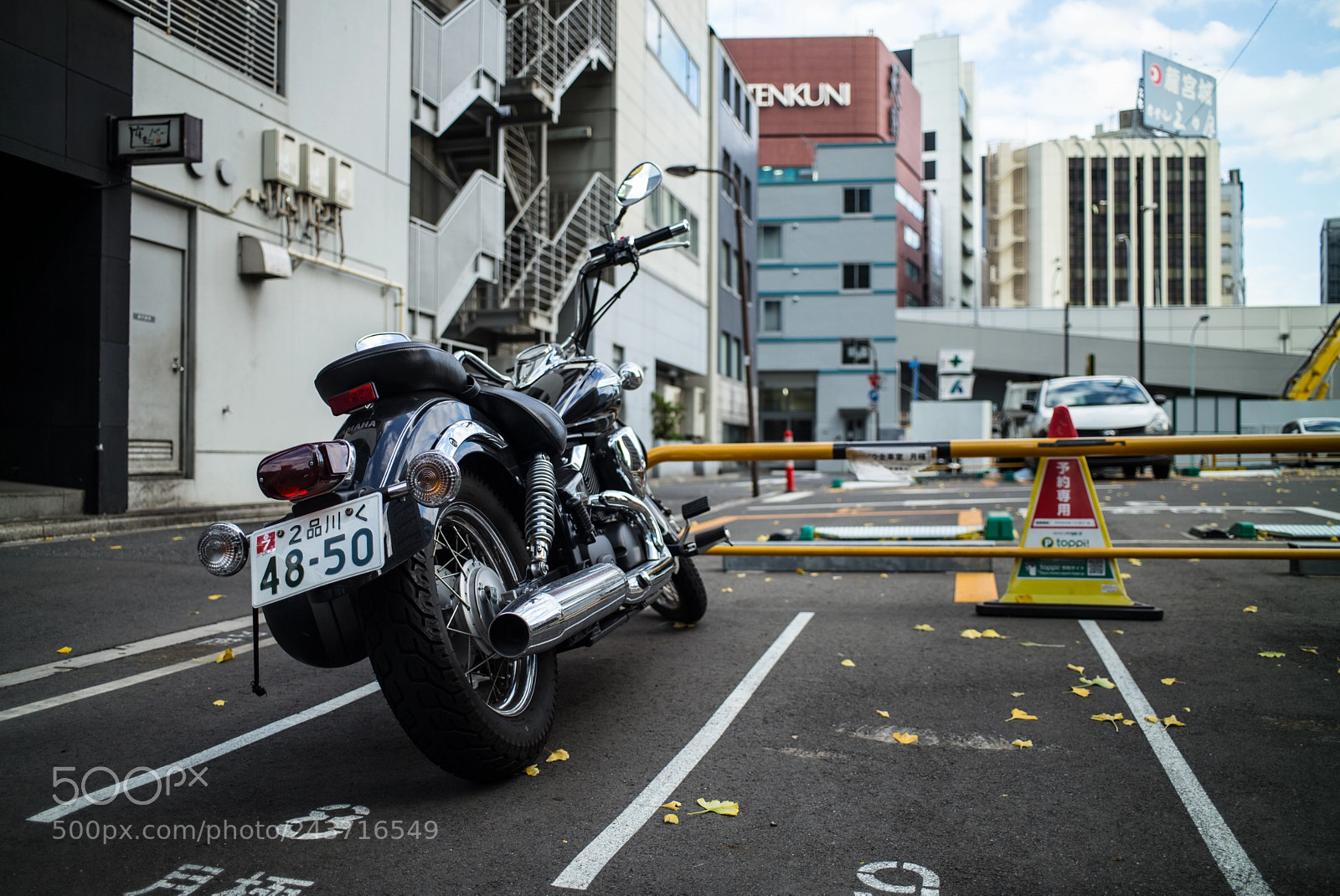 Leica M (Typ 240) sample photo. Motorbike on sidewalk photography