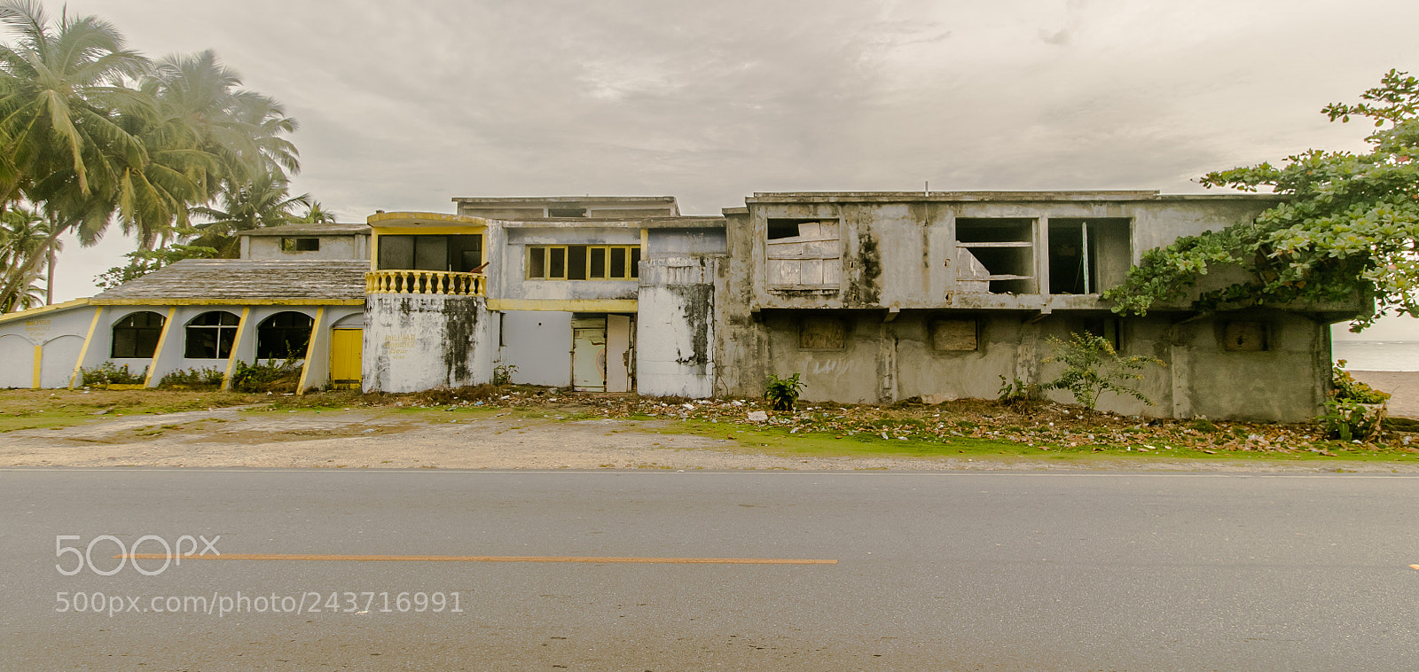 Canon EOS 7D Mark II sample photo. Dr yellowconcreteresort photography