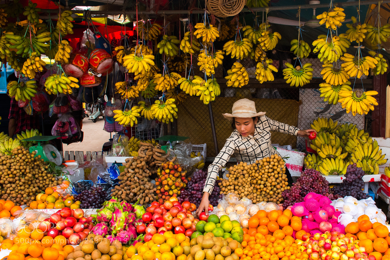 Nikon D5600 sample photo. Fresh fruits market photography