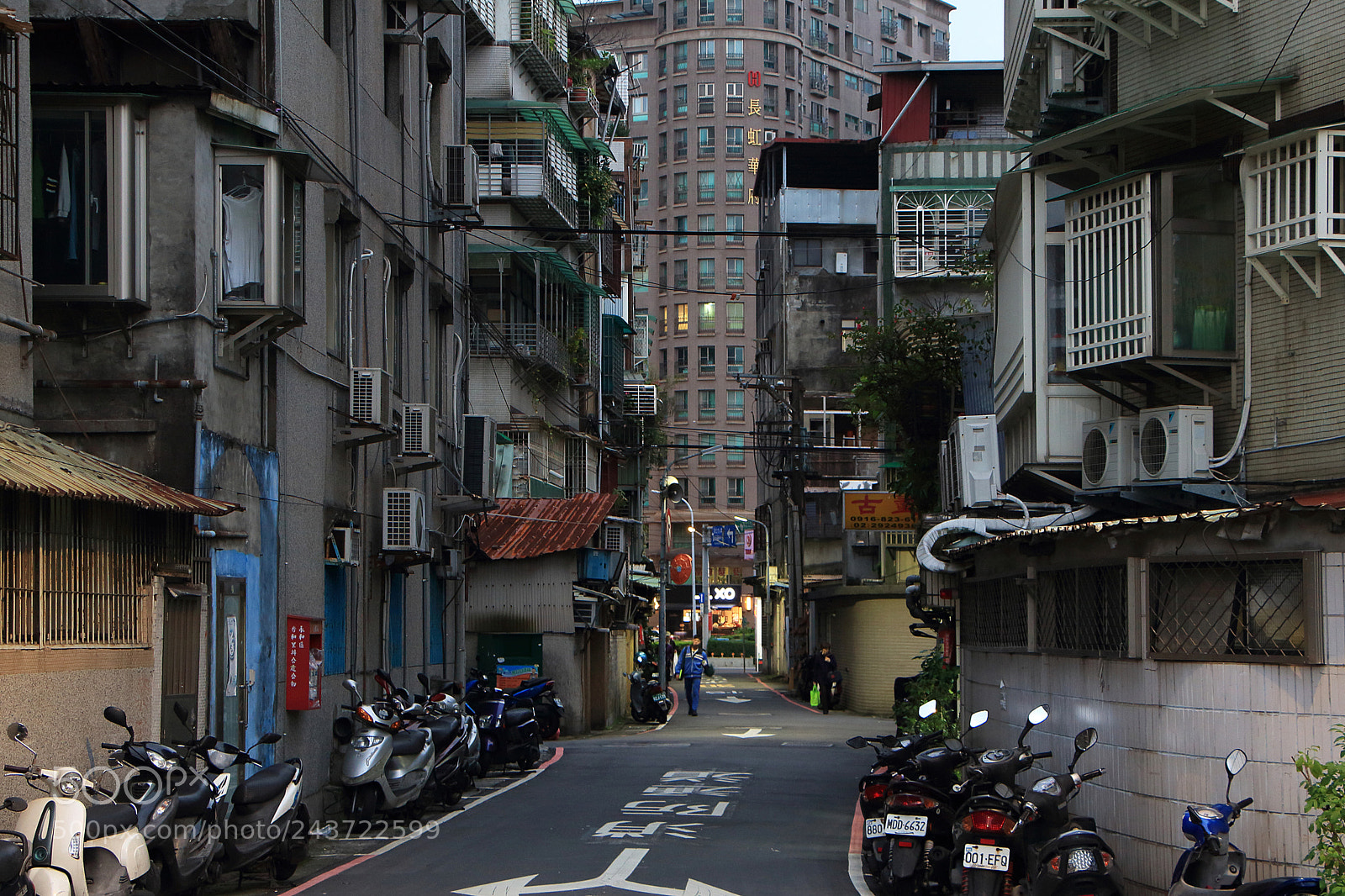 Canon EOS 650D (EOS Rebel T4i / EOS Kiss X6i) sample photo. #urban_pores photography