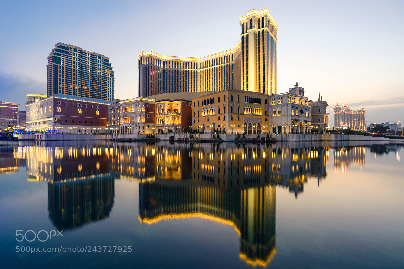 Nikon D800 sample photo. Deluxe hotel and casino photography