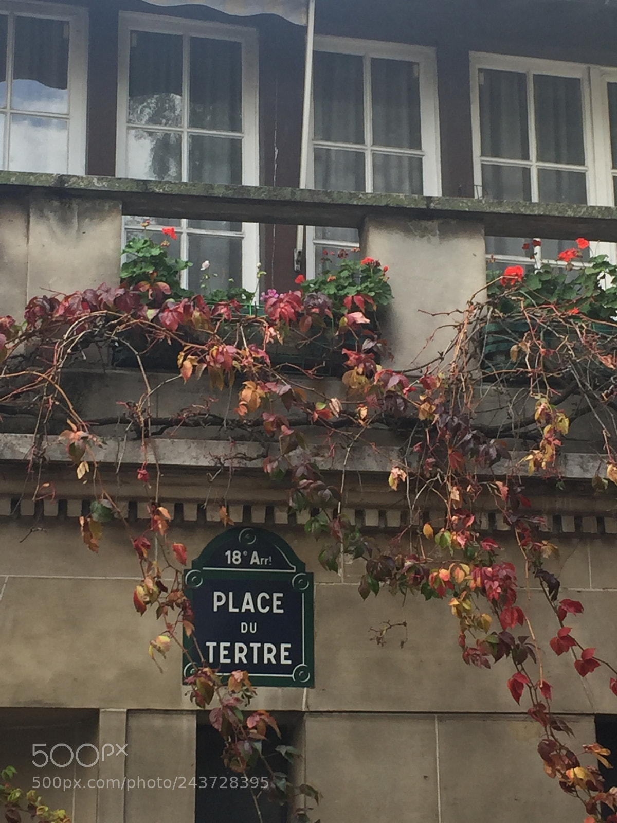 Apple iPhone 6 Plus sample photo. Mont martre paris .. l'automne photography