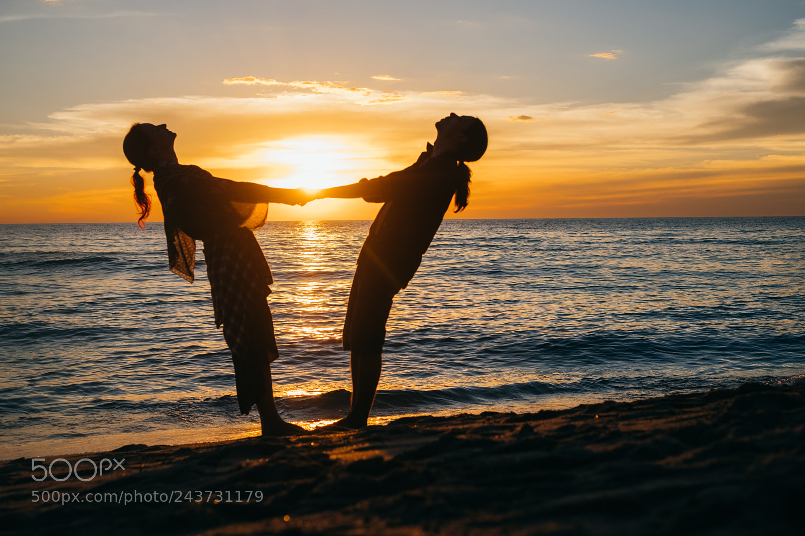 Fujifilm X-T2 sample photo. Couple during dusk on photography