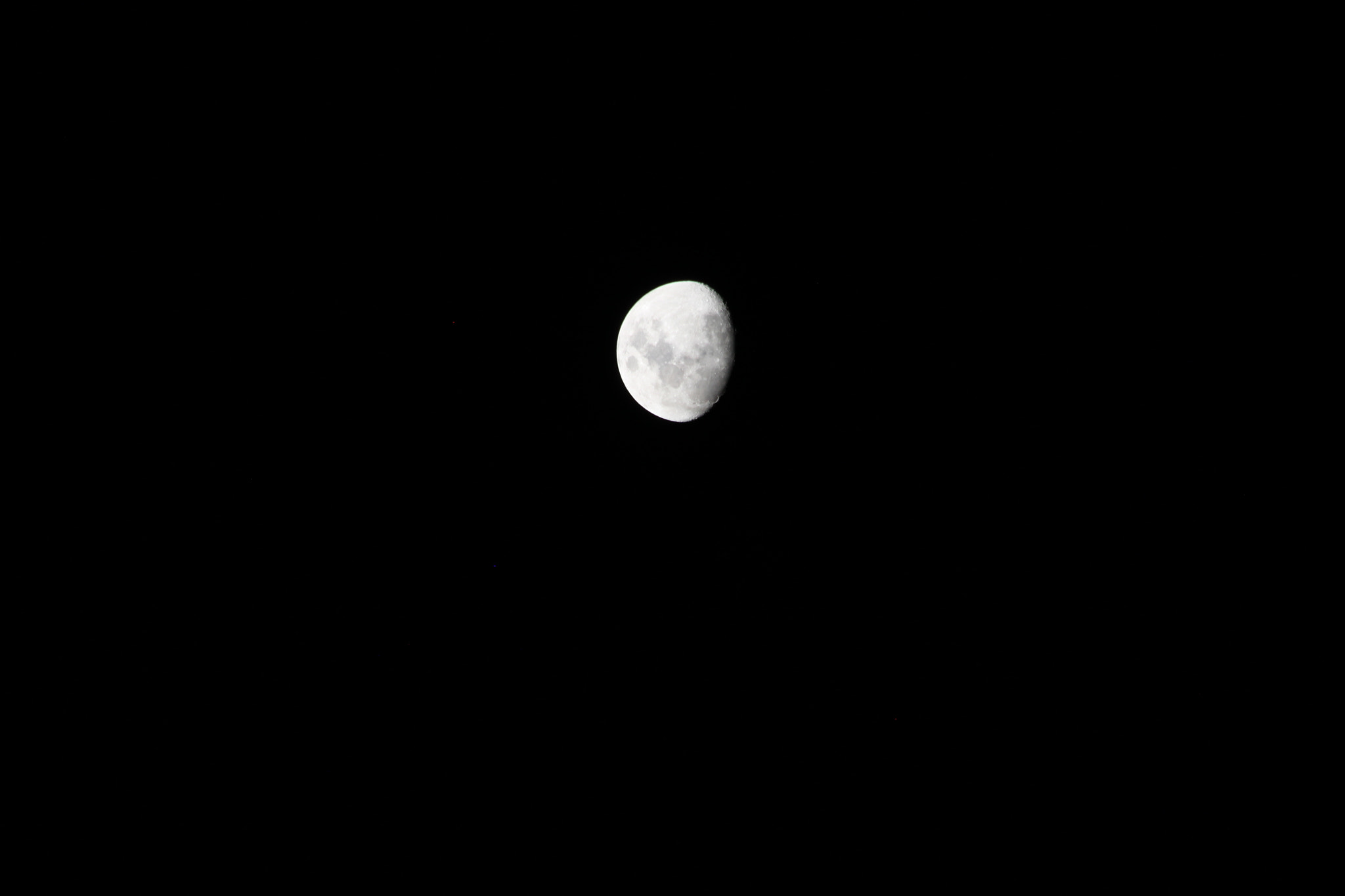 Tamron AF 18-270mm F3.5-6.3 Di II VC LD Aspherical (IF) MACRO sample photo. Moon photography
