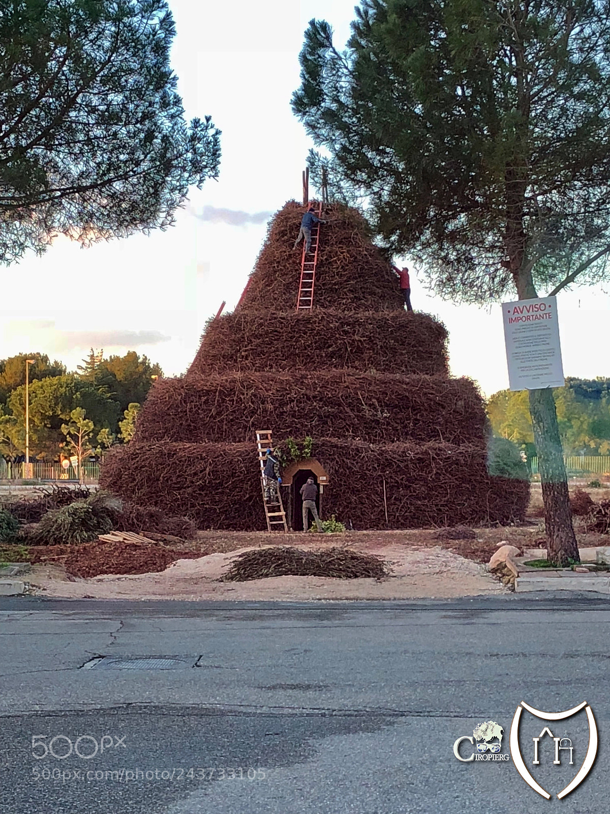 Apple iPhone X sample photo. La foc ra in photography