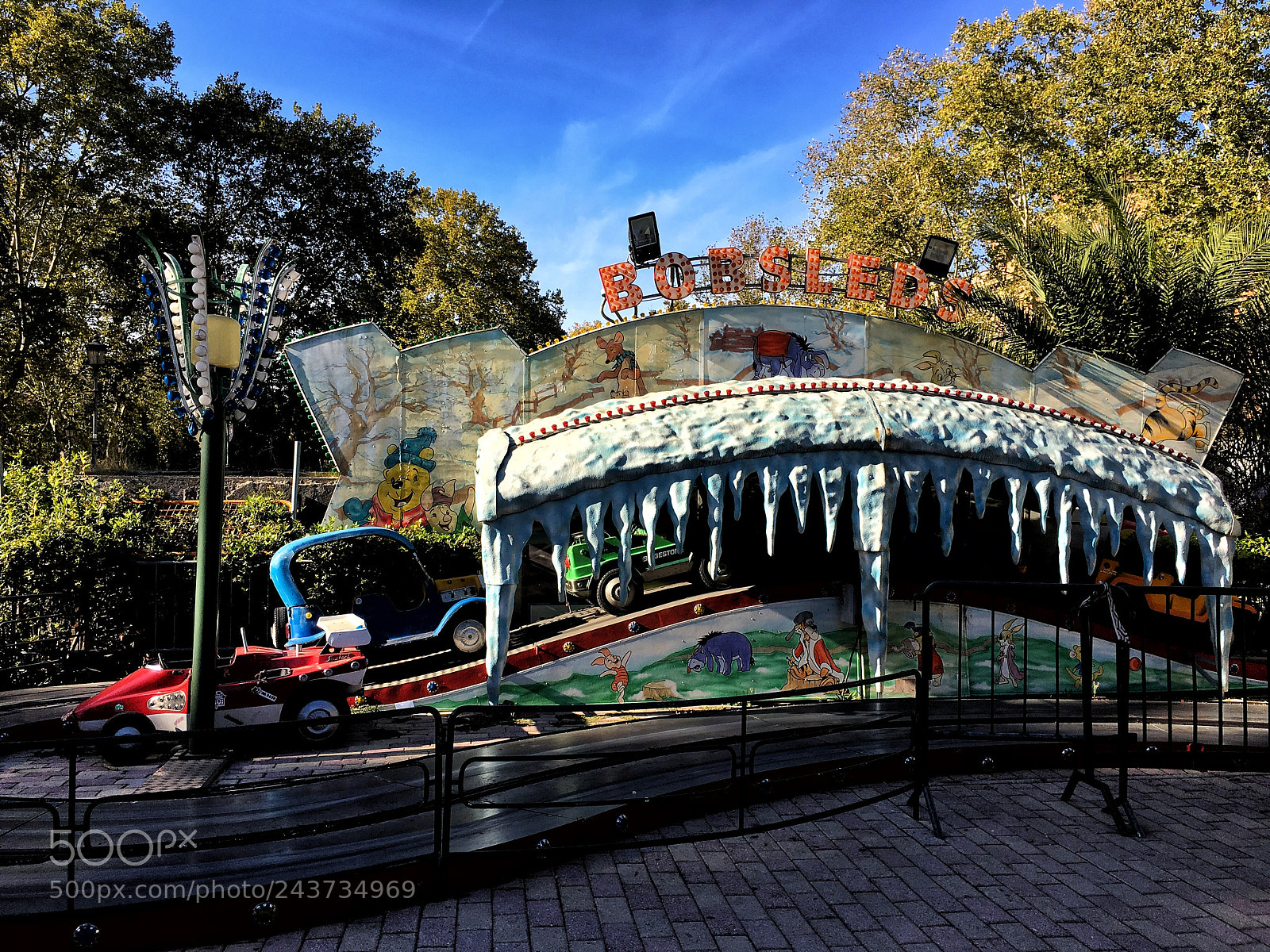 Apple iPhone 6s sample photo. Luna park in rome photography