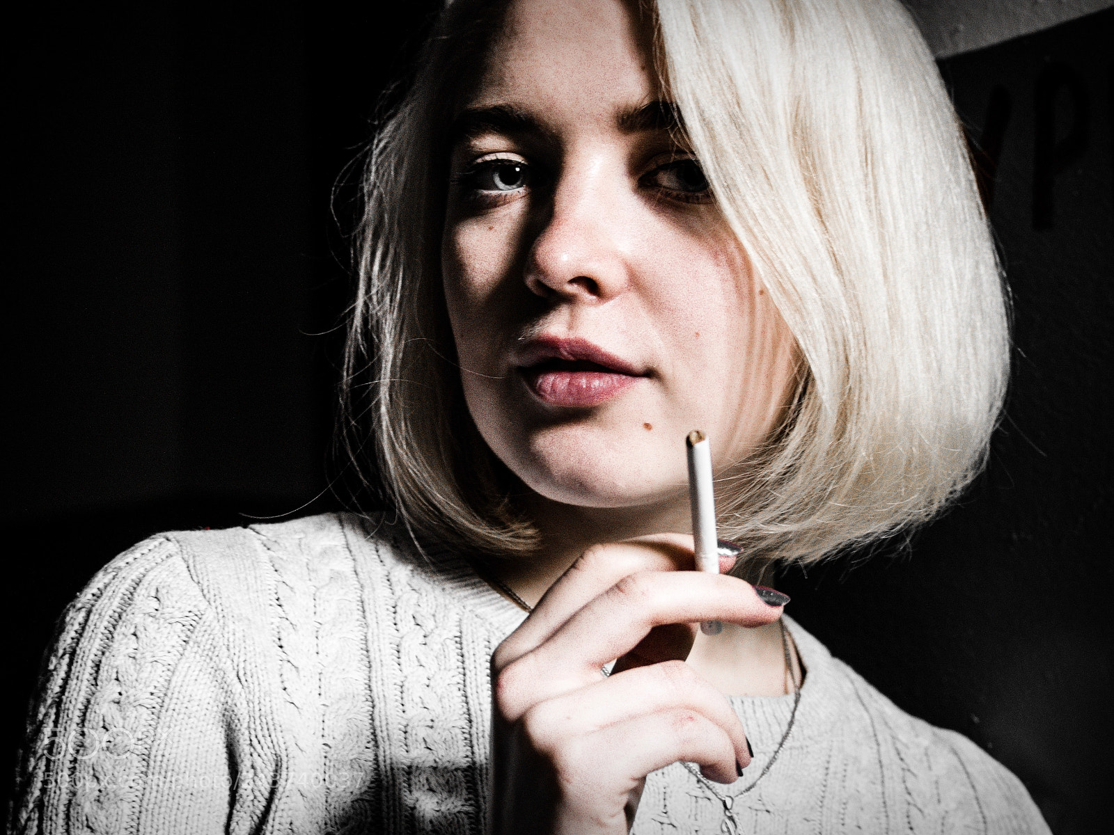 Olympus PEN E-PL5 sample photo. Smoking dreams photography