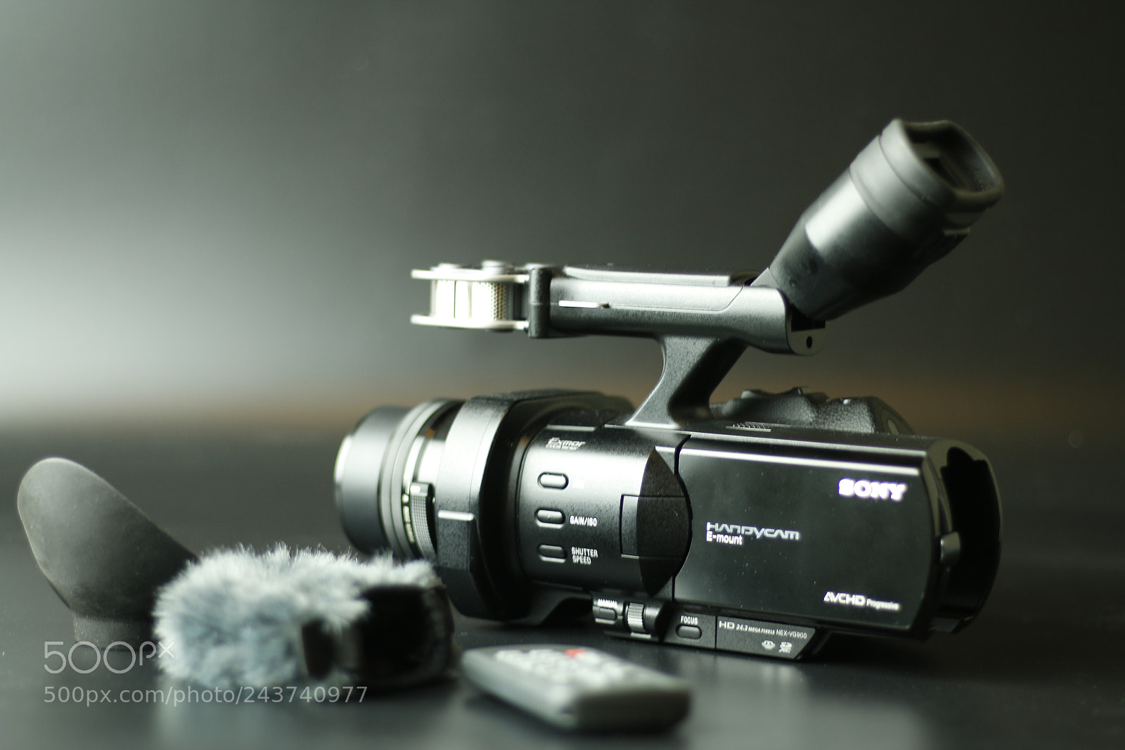 Canon EOS 70D + Canon EF 50mm F1.8 STM sample photo. Product () photography