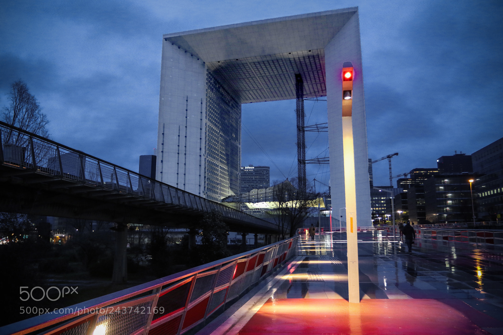 Canon EOS 7D Mark II sample photo. La defense photography