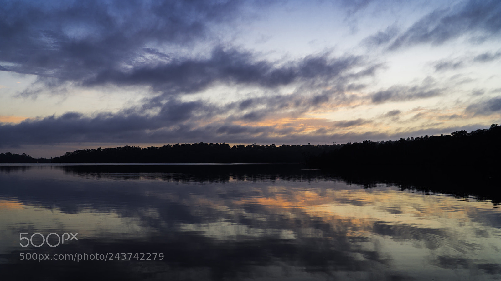 Sony a6500 sample photo. The mirror photography