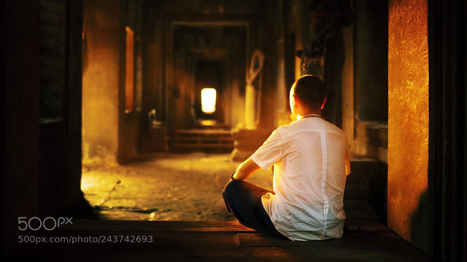 Sony a7R II sample photo. Sunset，selfie @ angkor wat photography