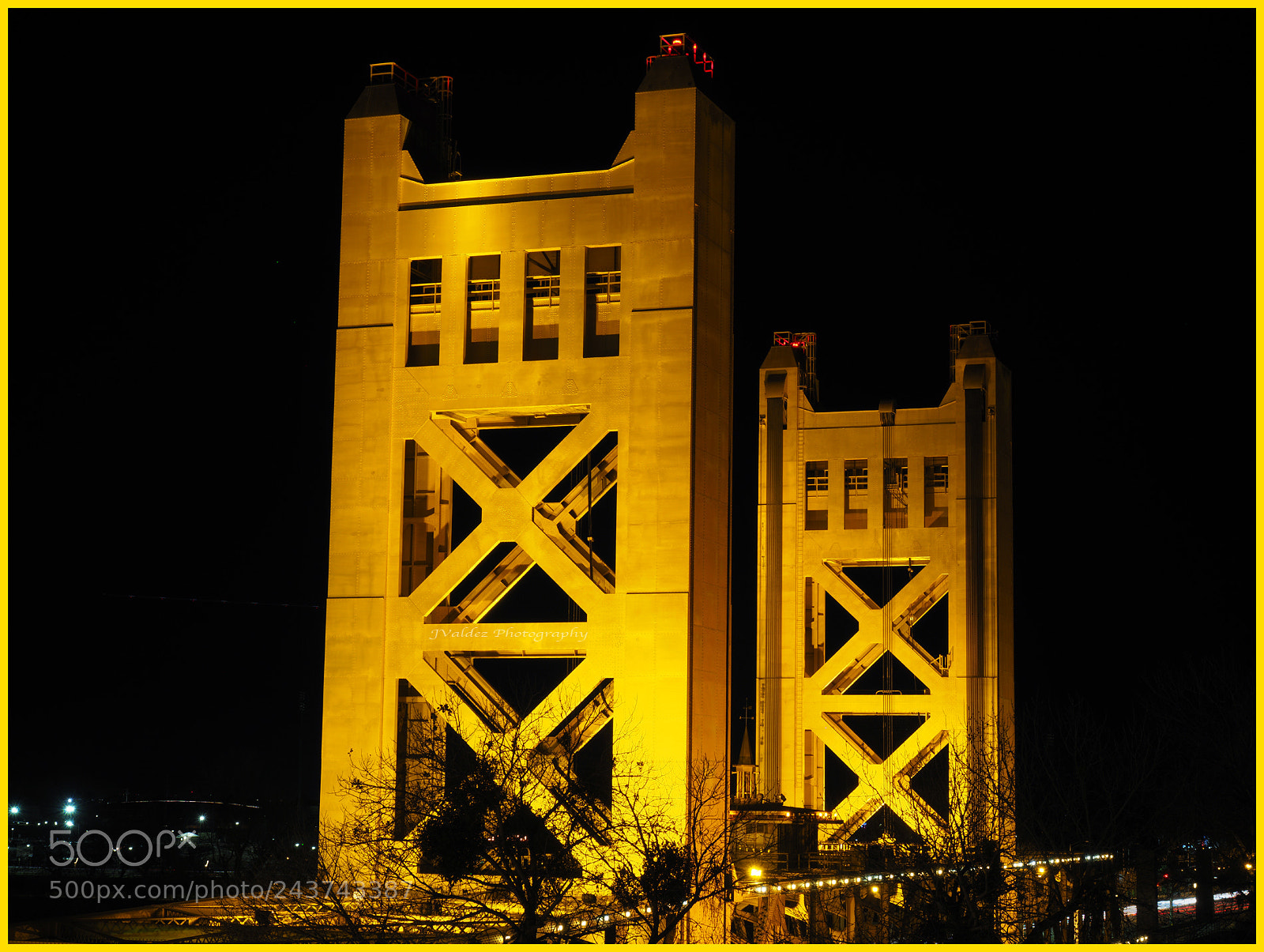 Olympus OM-D E-M1 Mark II sample photo. The towers of tower photography