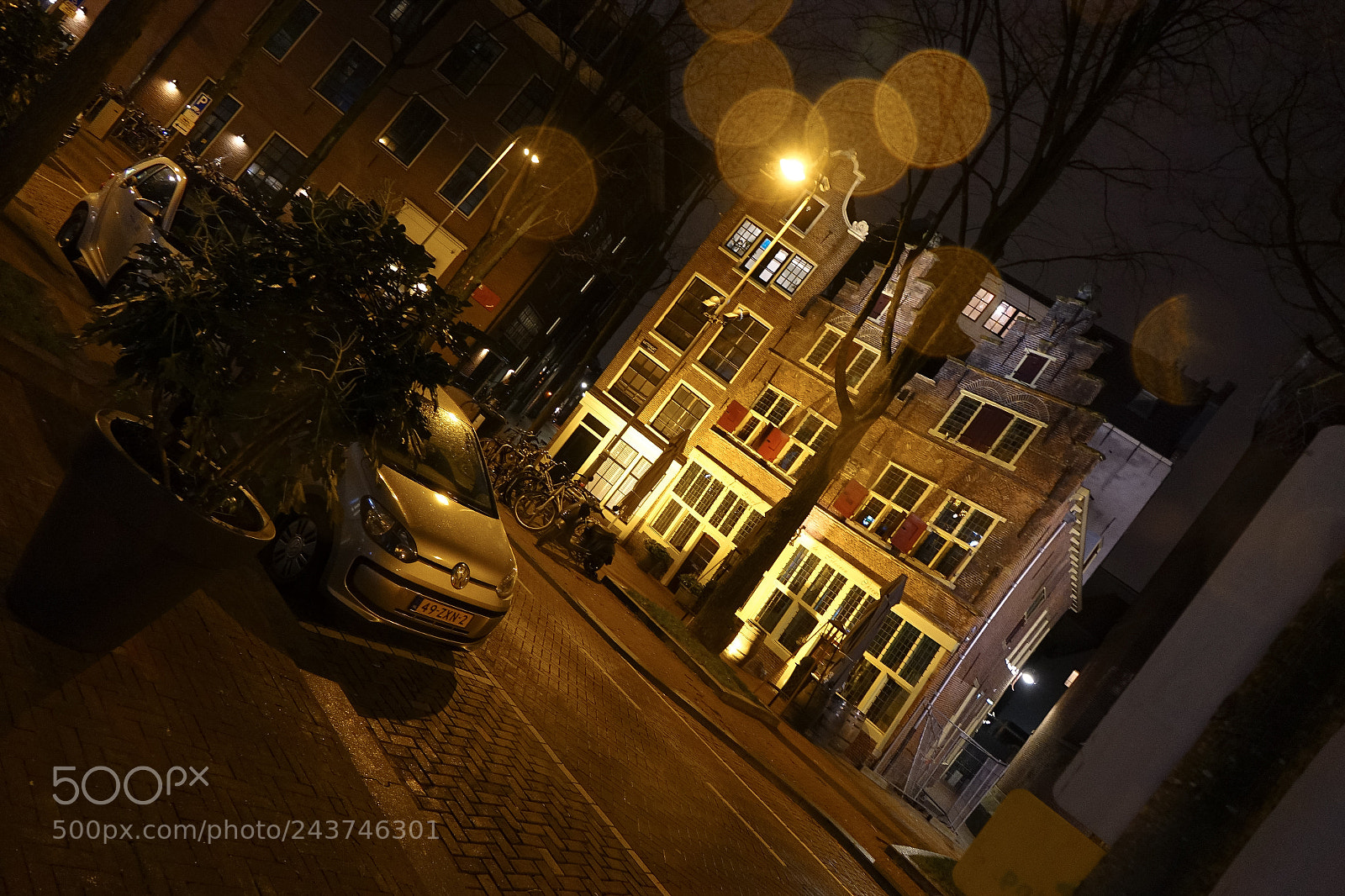 Sony Cyber-shot DSC-RX10 sample photo. Night shot: old house photography