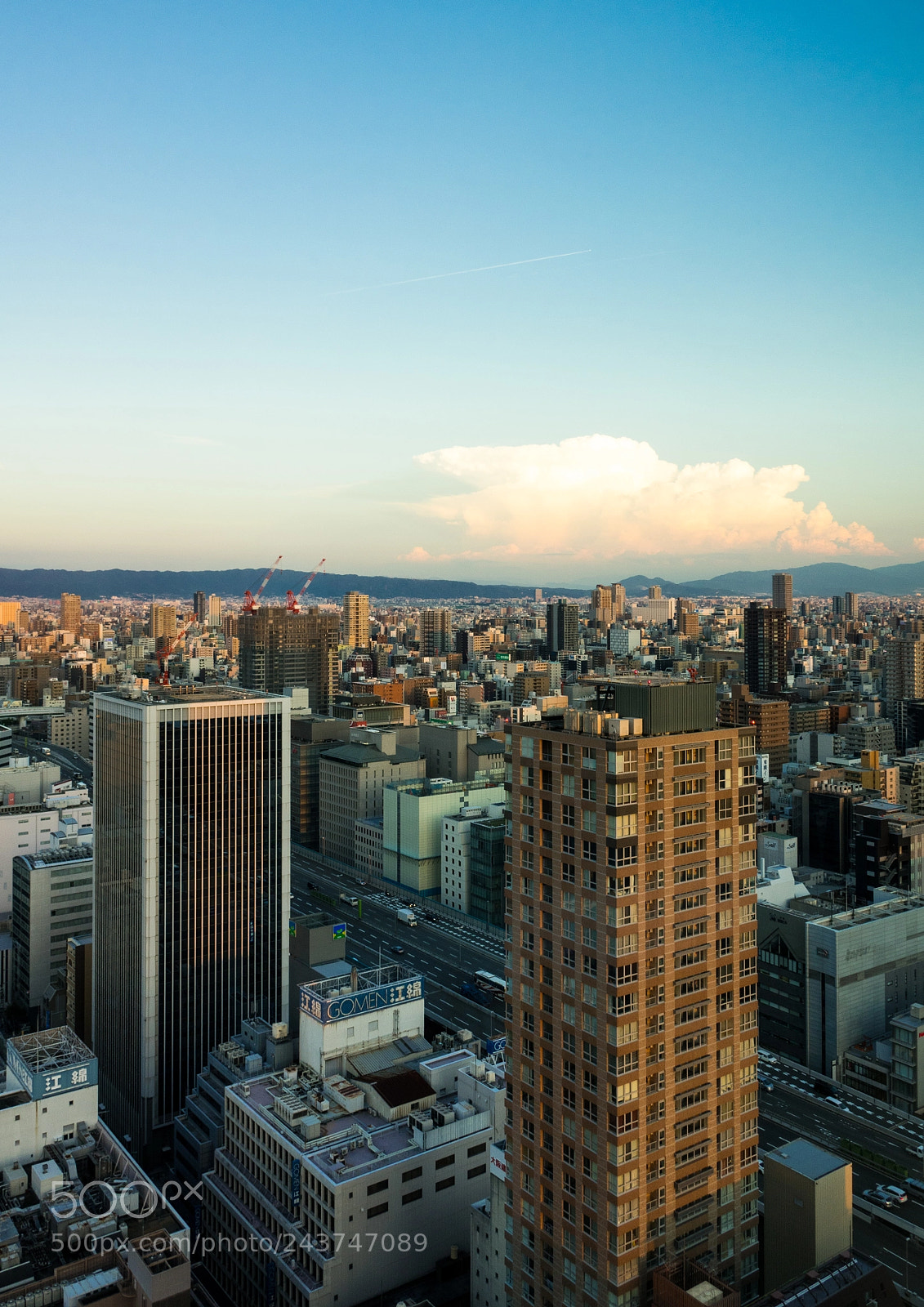 Sony Cyber-shot DSC-RX10 III sample photo. Osaka skyline at sunset photography