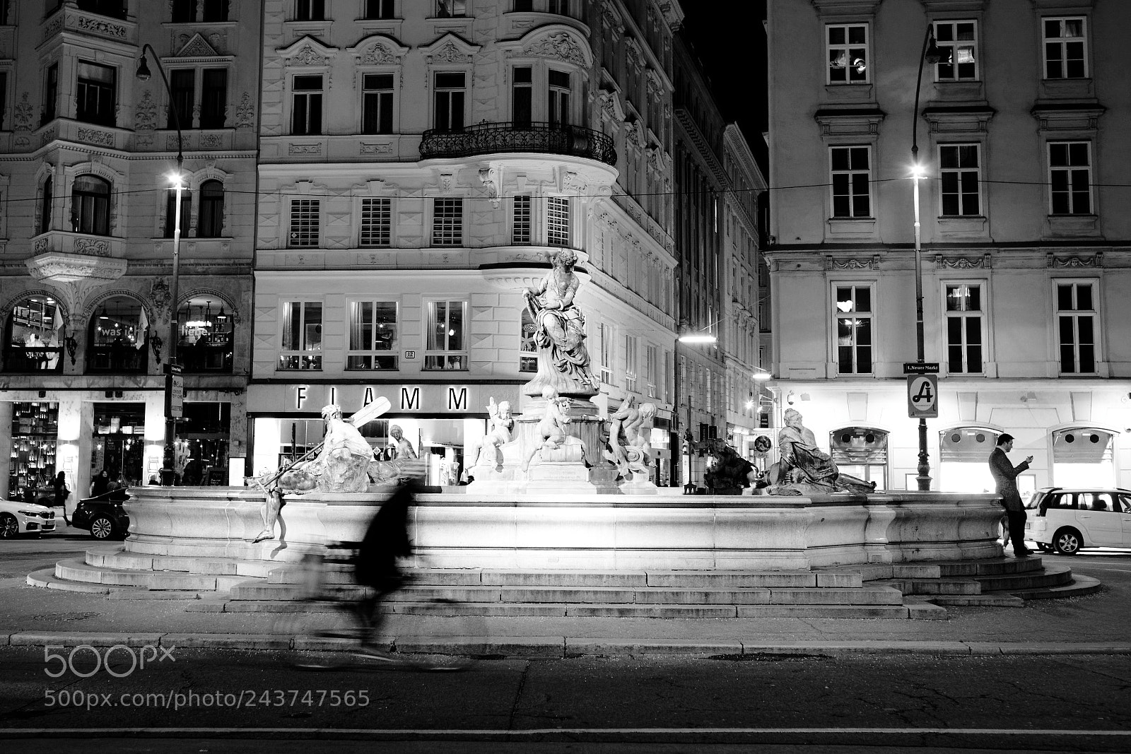 Leica M (Typ 240) sample photo. At night photography