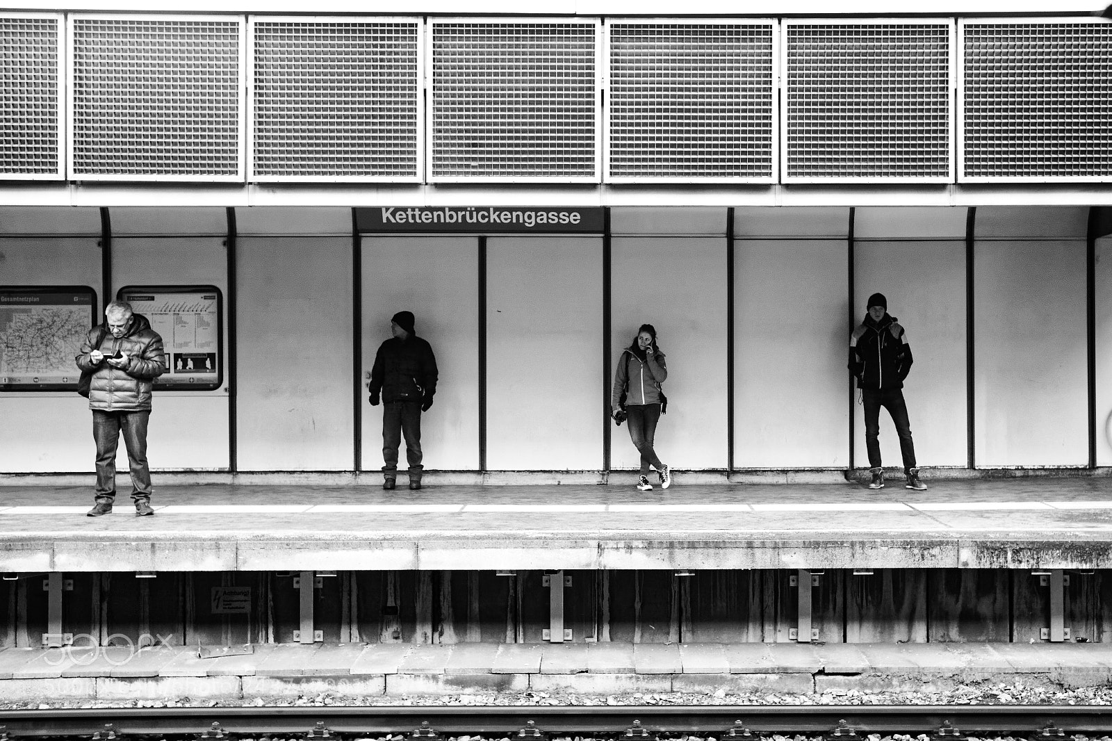 Leica M (Typ 240) sample photo. Waiting photography