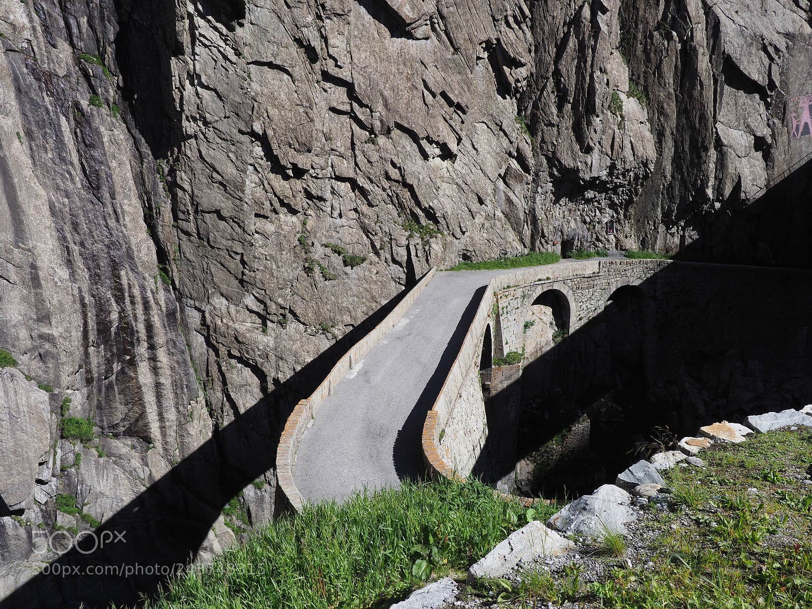 Olympus OM-D E-M1 Mark II sample photo. St. gotthard teufelsbruecke, alpine photography