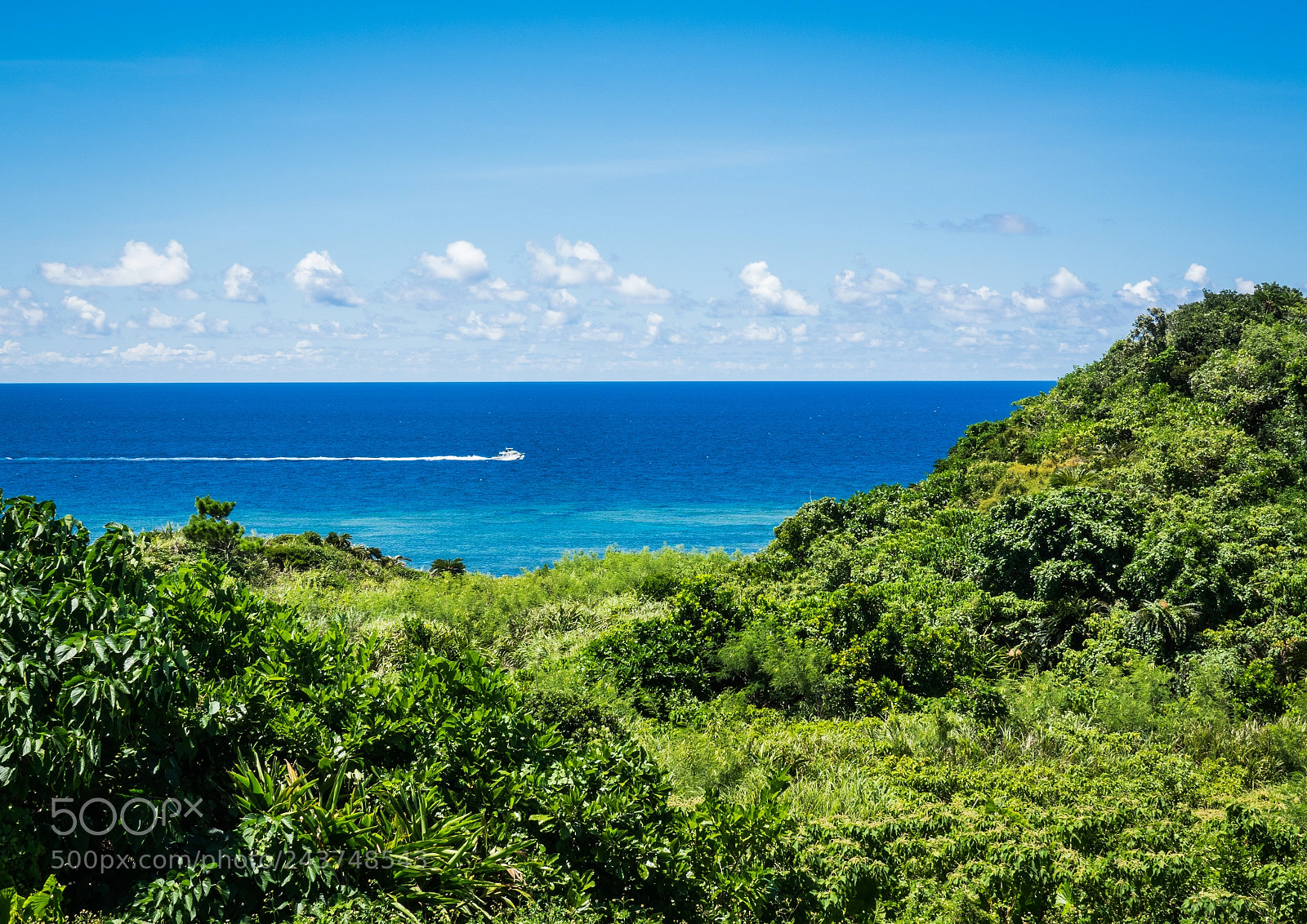 Sony Cyber-shot DSC-RX10 III sample photo. Ocean view from ishigaki-jima photography