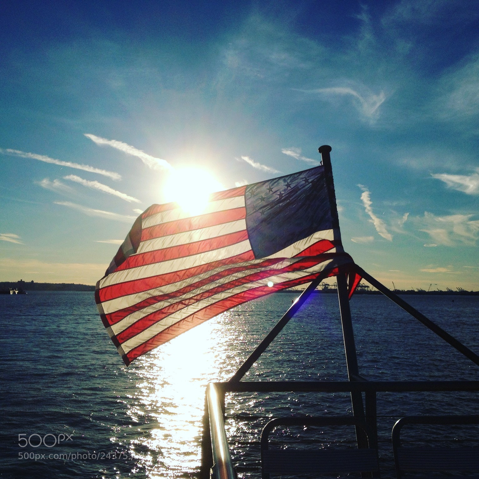 Apple iPhone 4S sample photo. Flag vs sun photography