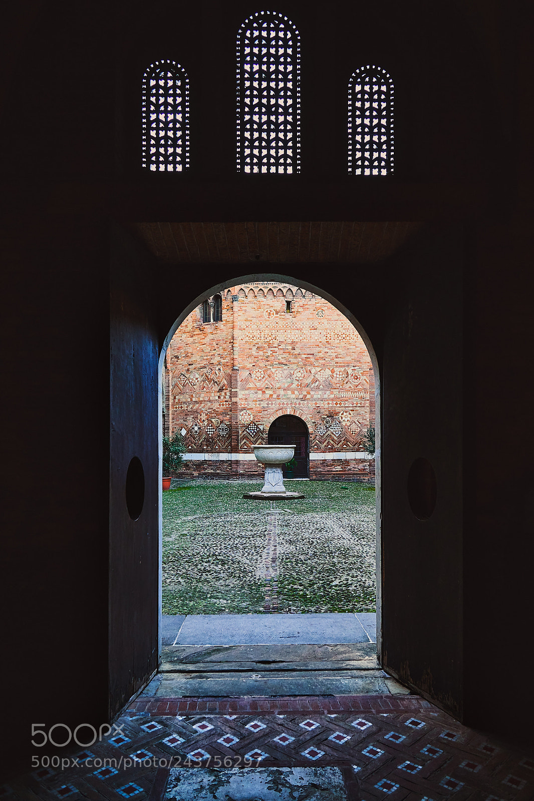 Sony a6300 sample photo. Ingresso photography