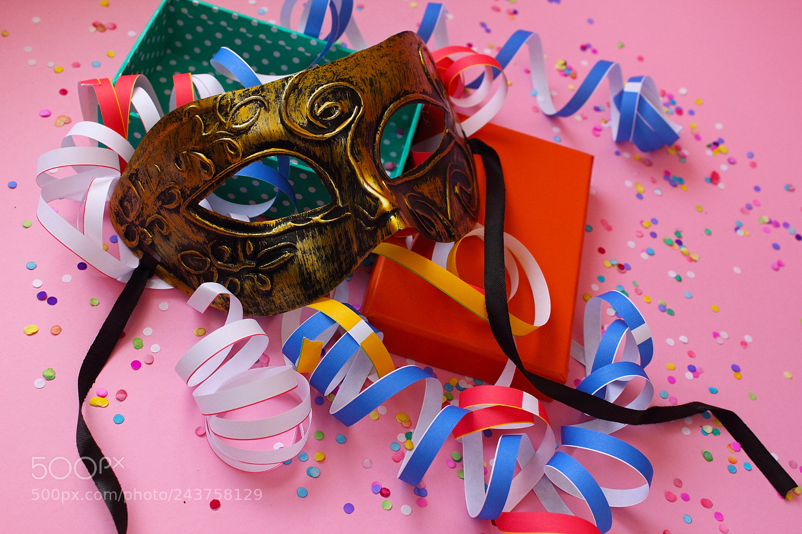 Canon EOS 550D (EOS Rebel T2i / EOS Kiss X4) sample photo. It's carnival! photography