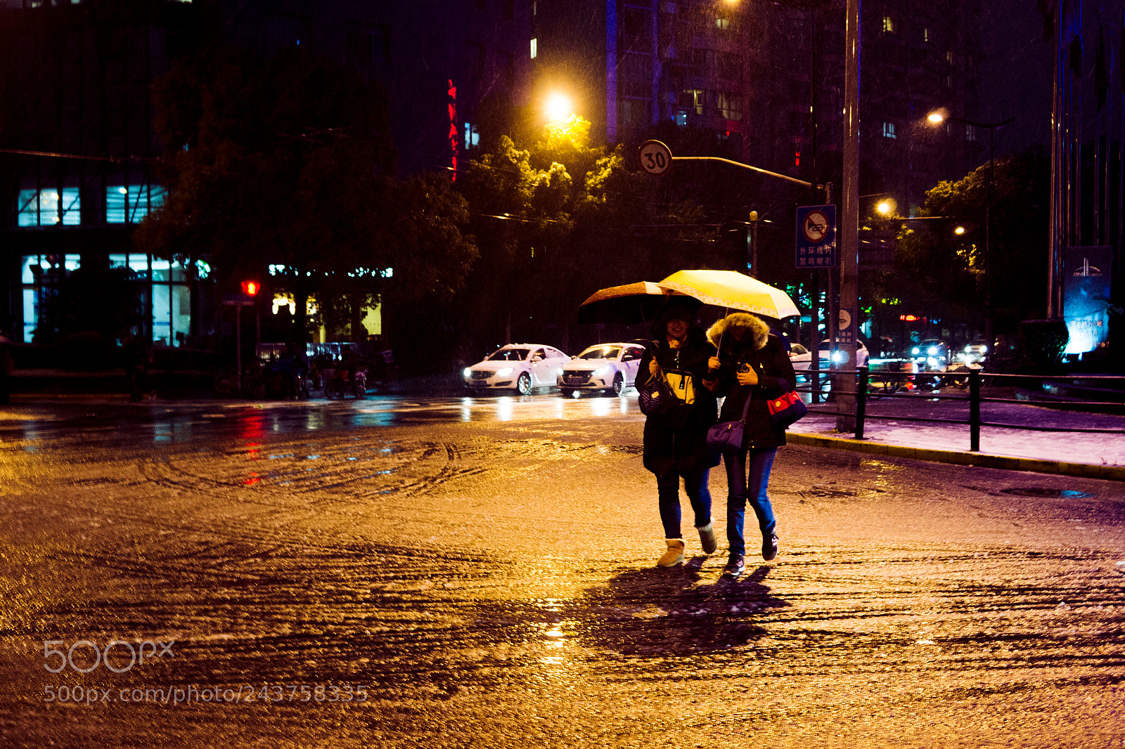Sony Alpha NEX-5N sample photo. Sharing an umbrella  photography