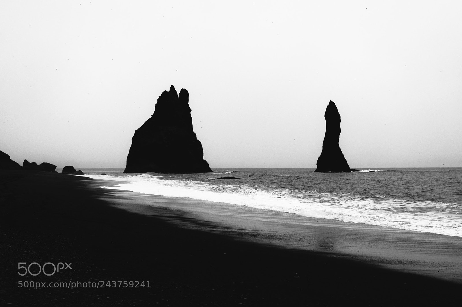 Nikon D4S sample photo. Black sand beach, vi photography