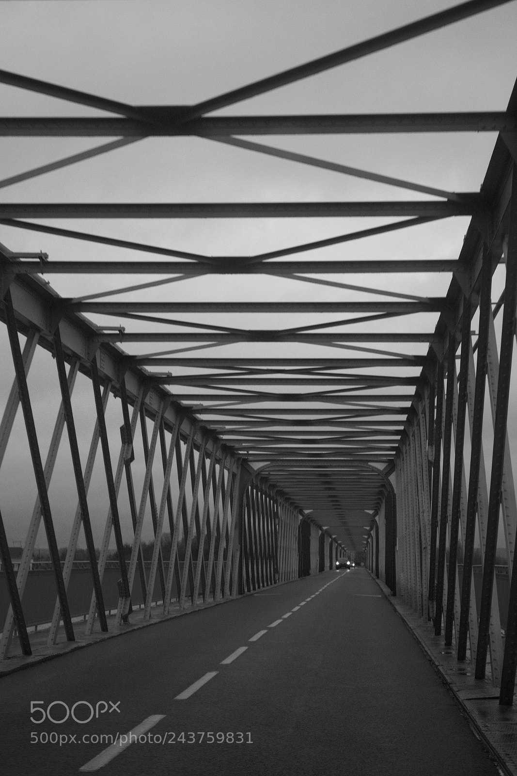 Canon EOS 100D (EOS Rebel SL1 / EOS Kiss X7) sample photo. Pont sur la loire photography