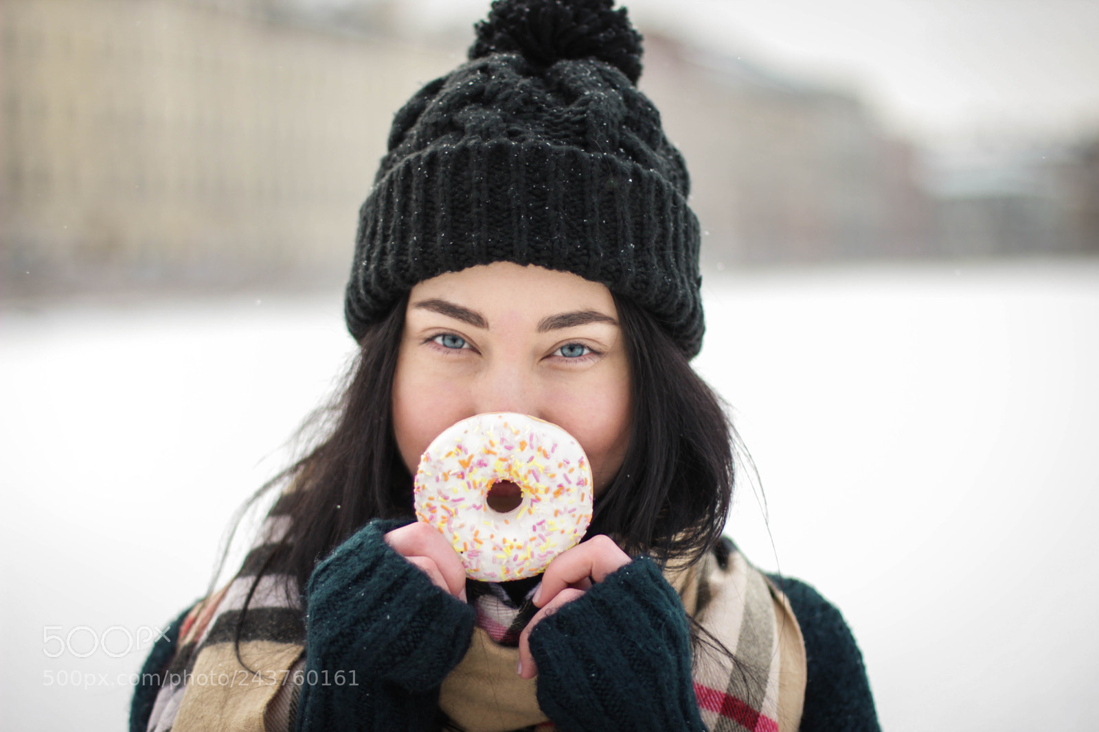 Canon EOS 550D (EOS Rebel T2i / EOS Kiss X4) sample photo. Donuts-girl photography