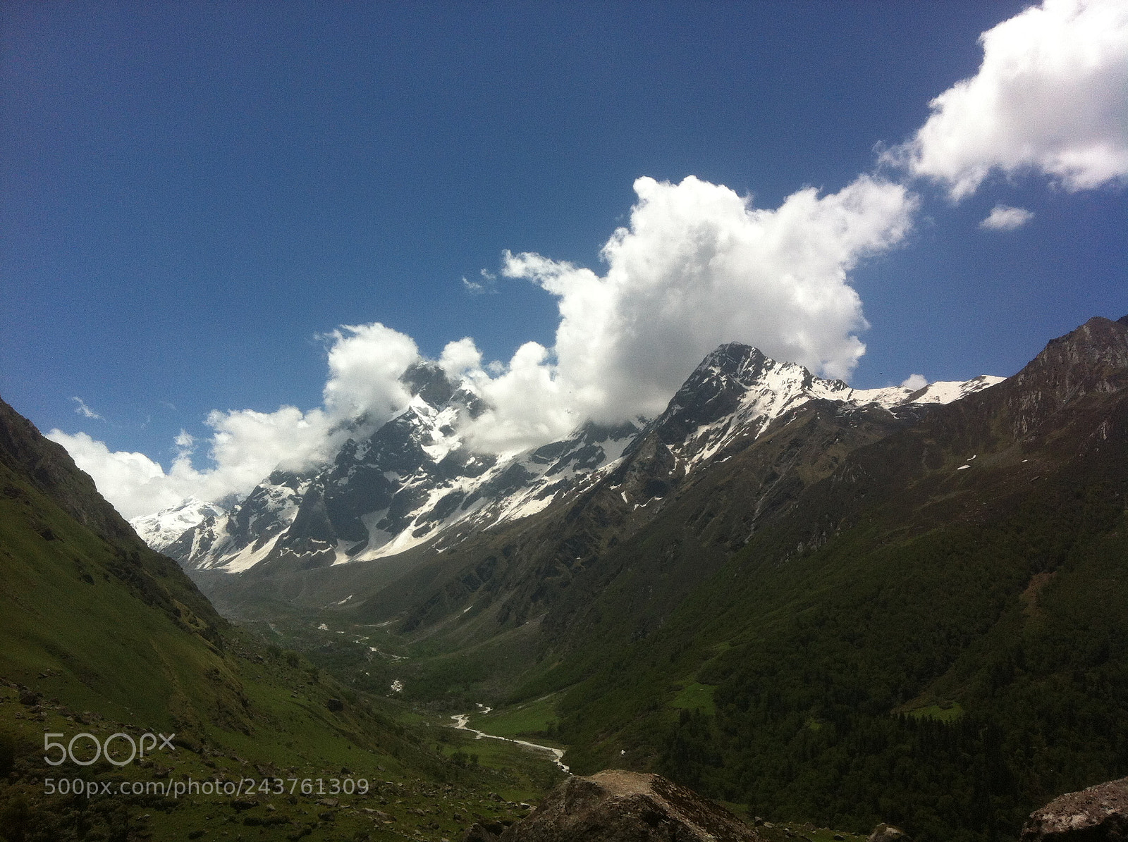 Apple iPhone 4 sample photo. Har ki doon photography
