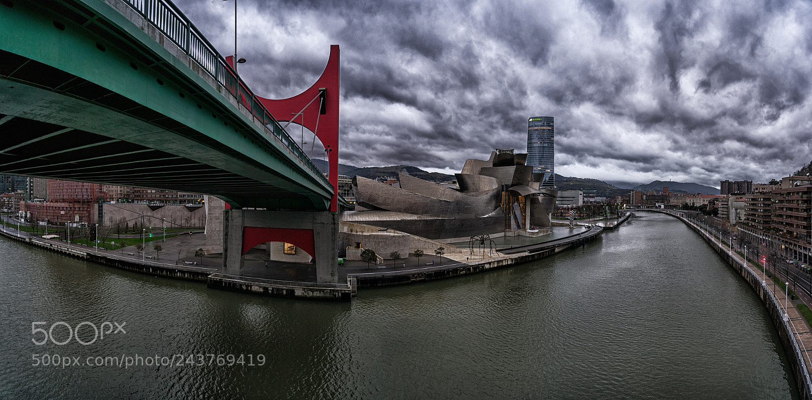 Sony a7 II sample photo. Museo guggenheim desde el photography