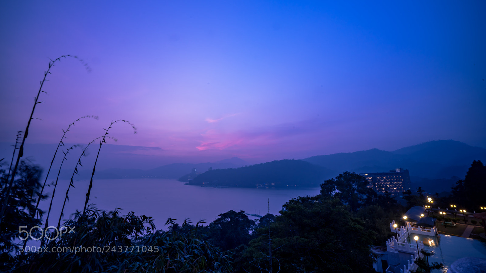 Sony a7 II sample photo. Purple hour photography