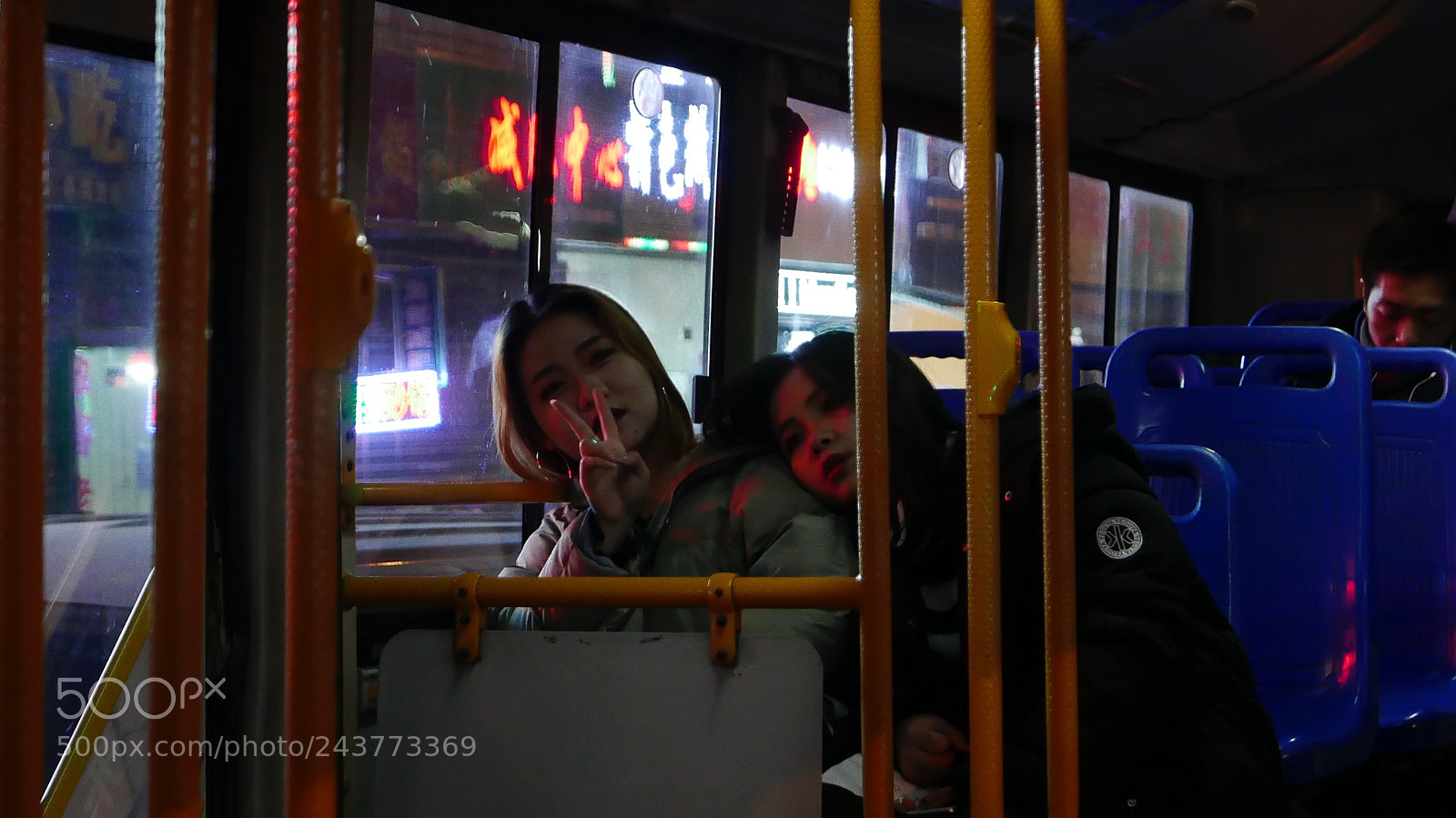 Leica D-Lux (Typ 109) sample photo. 《末班车》 photography