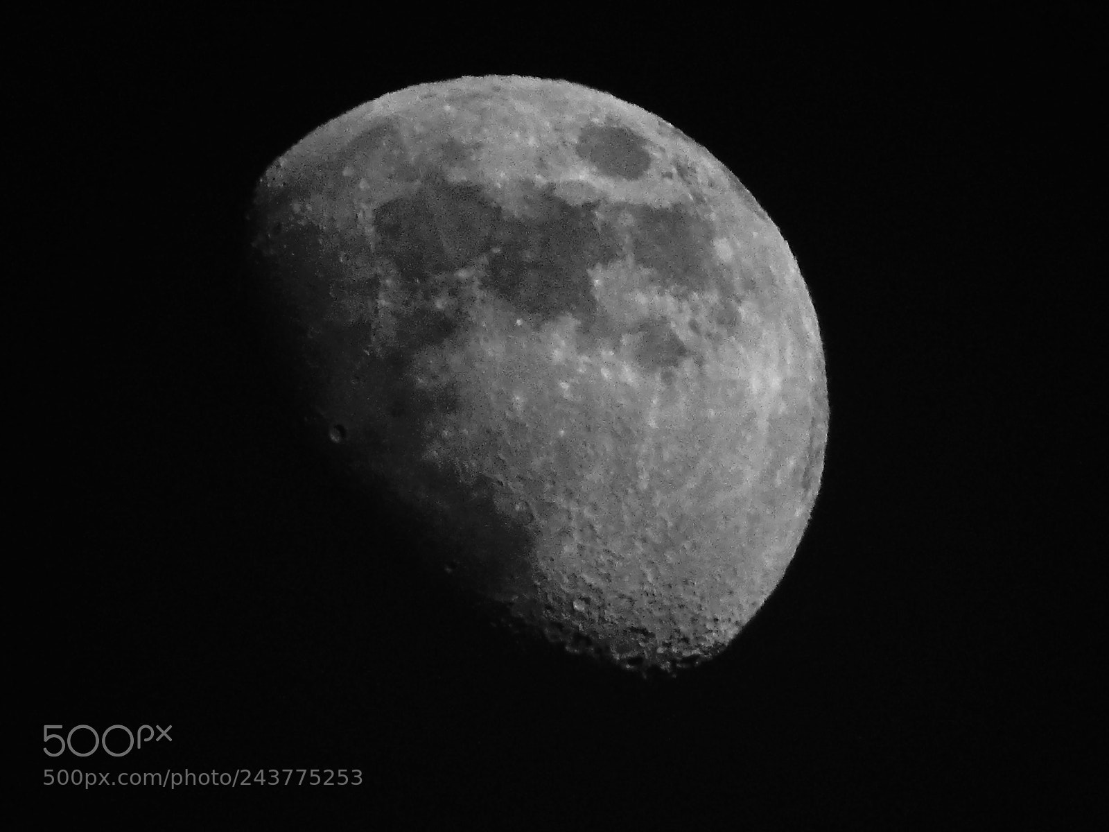Sony Cyber-shot DSC-HX400V sample photo. Mond photography
