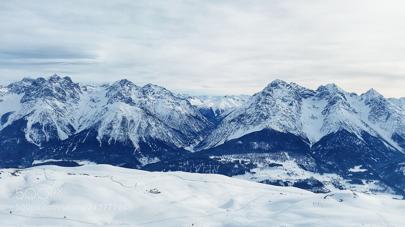 Samsung Galaxy S7 sample photo. Skiing in the alps photography
