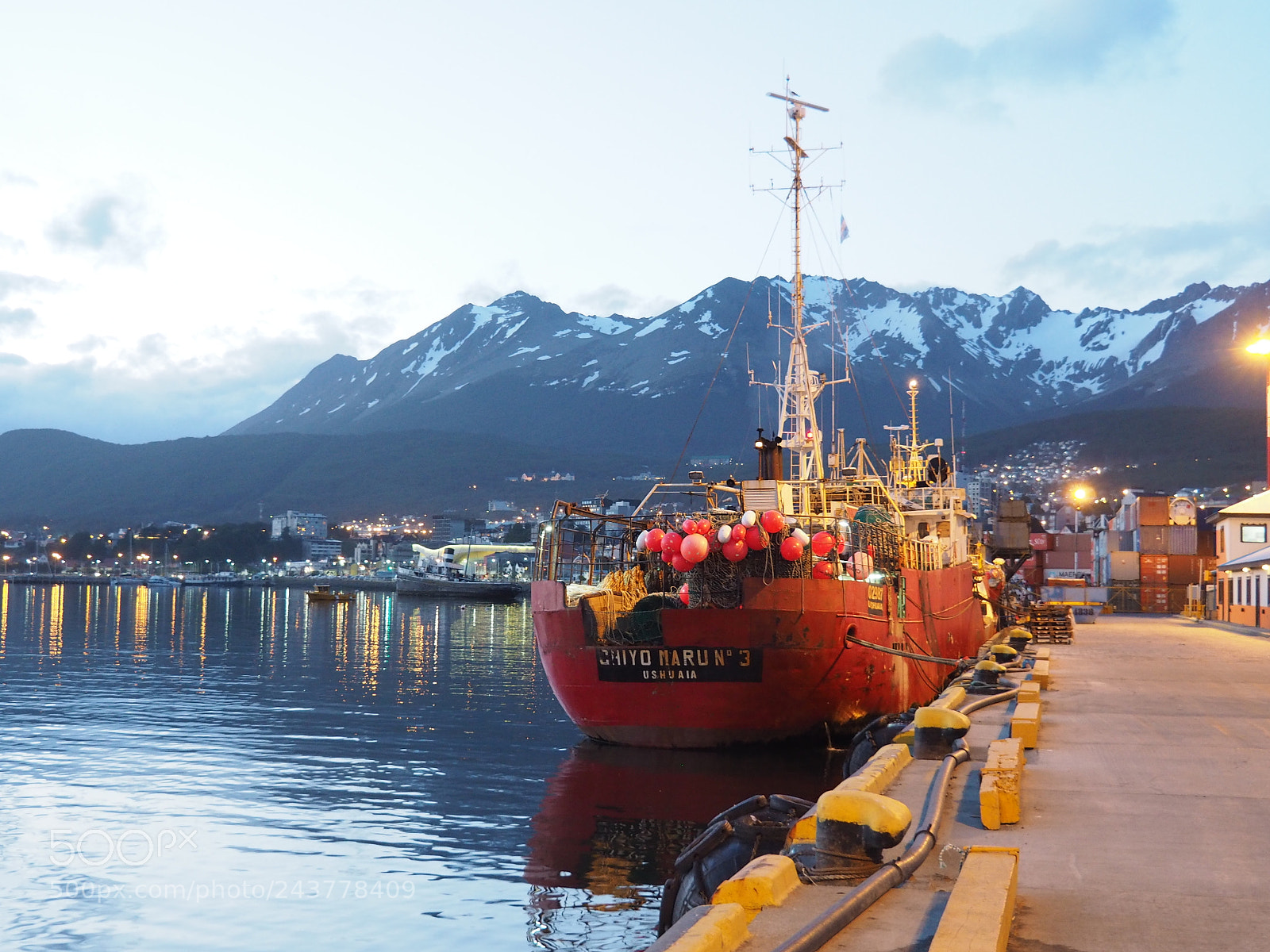 Olympus OM-D E-M5 II sample photo. Trawler in ushuaia photography