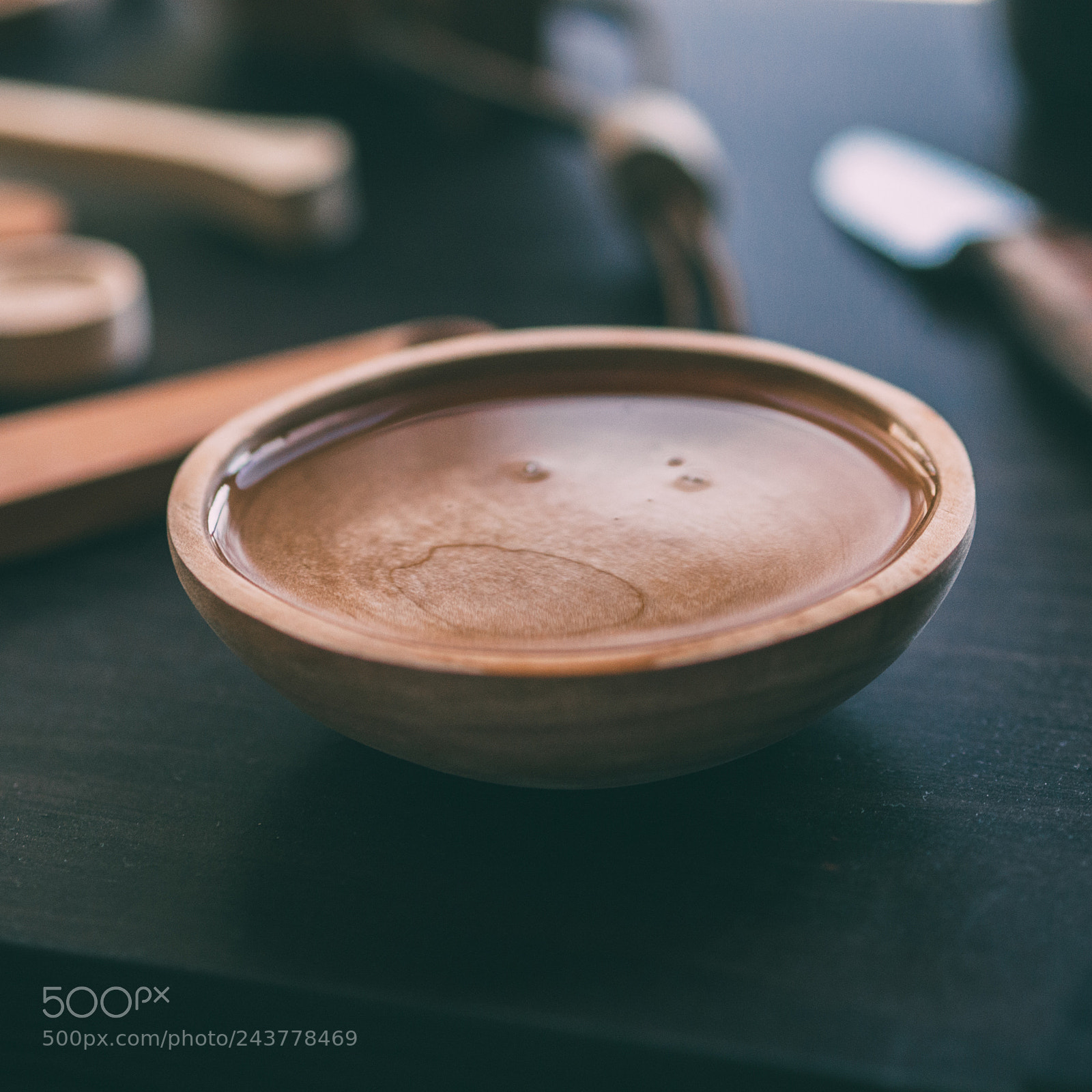 Olympus PEN E-PL6 sample photo. Oiling the bowl photography