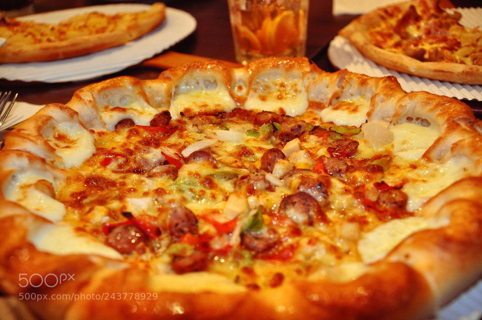 Nikon D90 sample photo. Crazy pizza with cheese photography