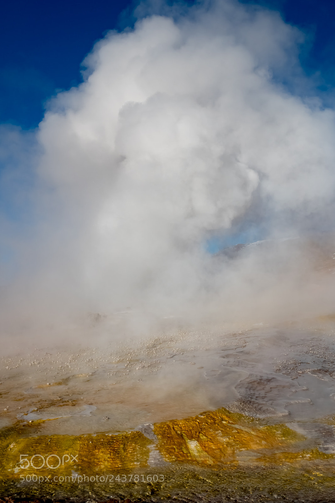 Olympus OM-D E-M5 II sample photo. Active geyser photography