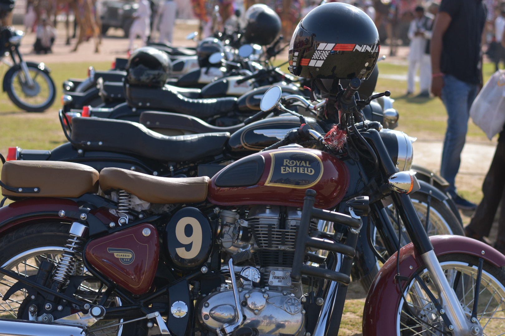 Nikon D3400 + Nikon AF-S Nikkor 50mm F1.8G sample photo. Royal enfield “bullet” photography