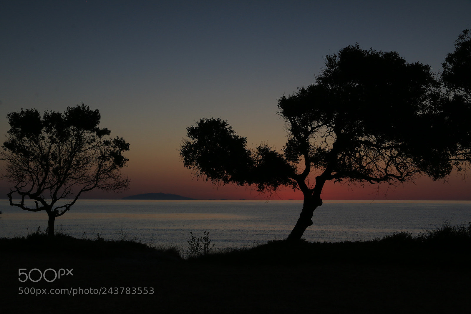 Canon EF-S 18-135mm F3.5-5.6 IS sample photo. Sunrise in corsica photography