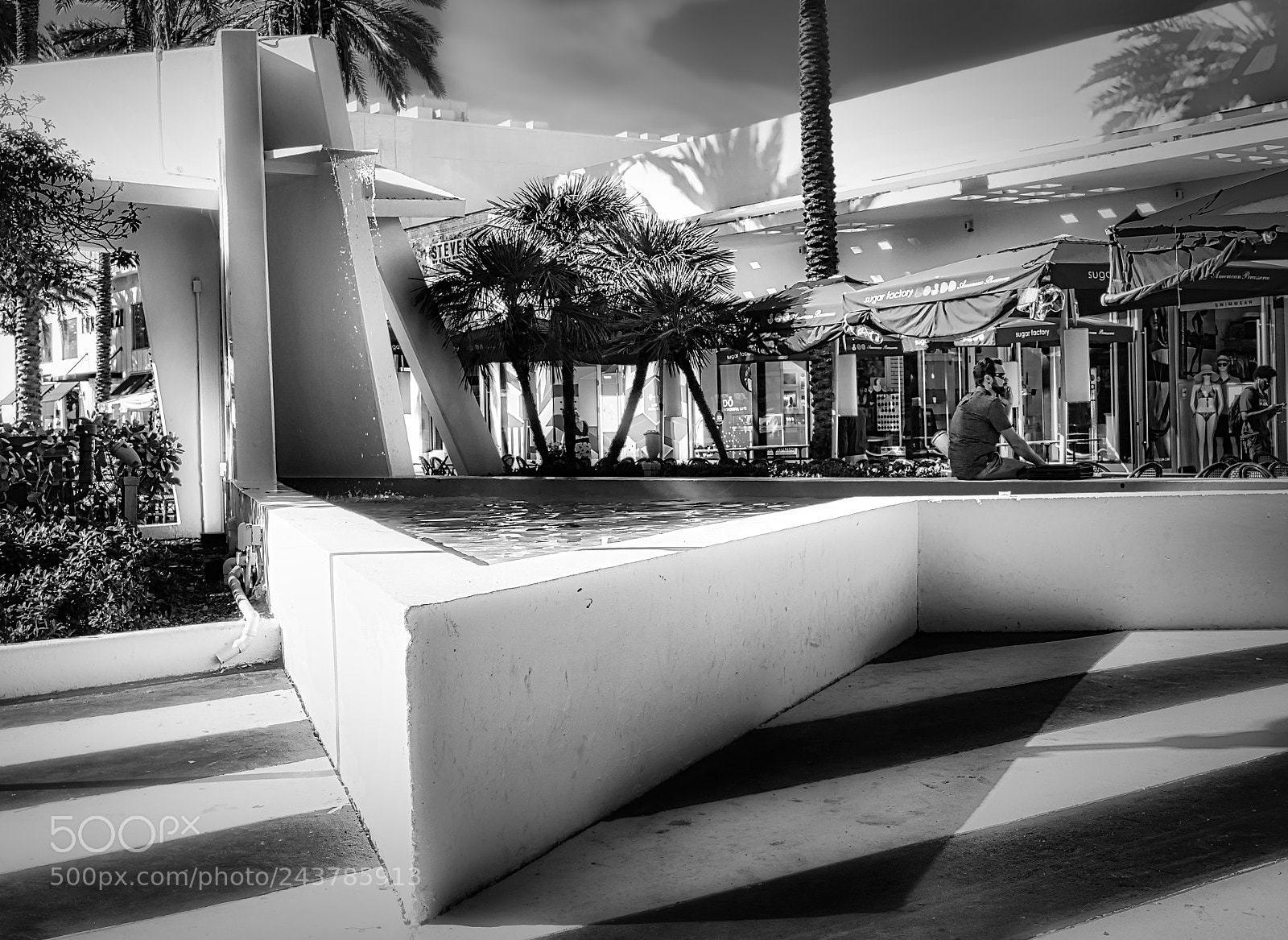 Sony a7 sample photo. Fountain photography