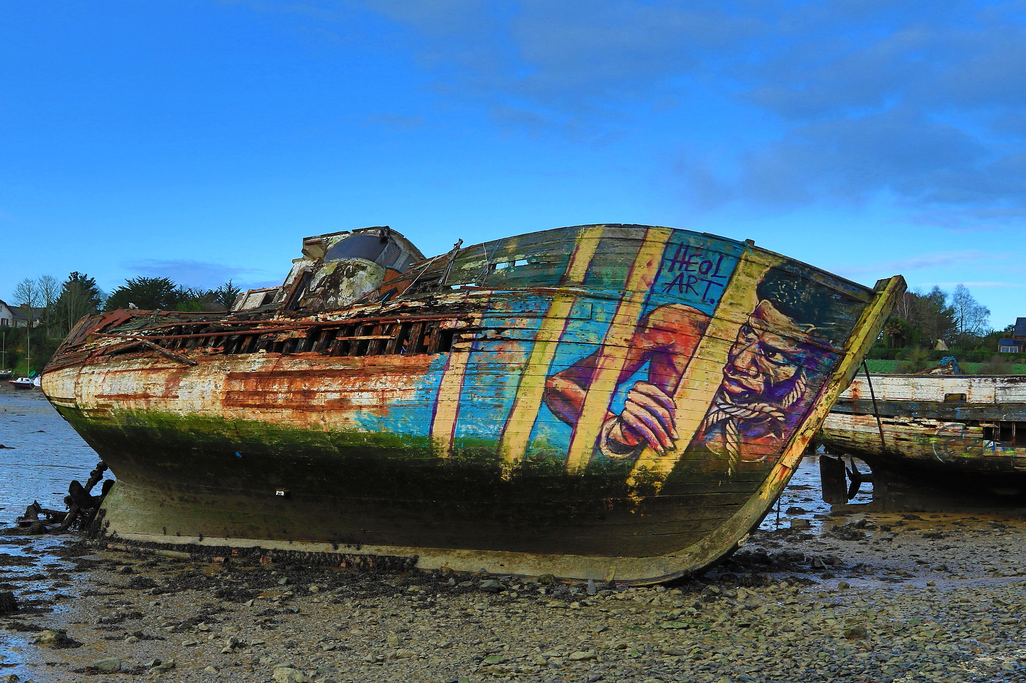 Canon EF 17-40mm F4L USM sample photo. Slave of the ship wreck photography